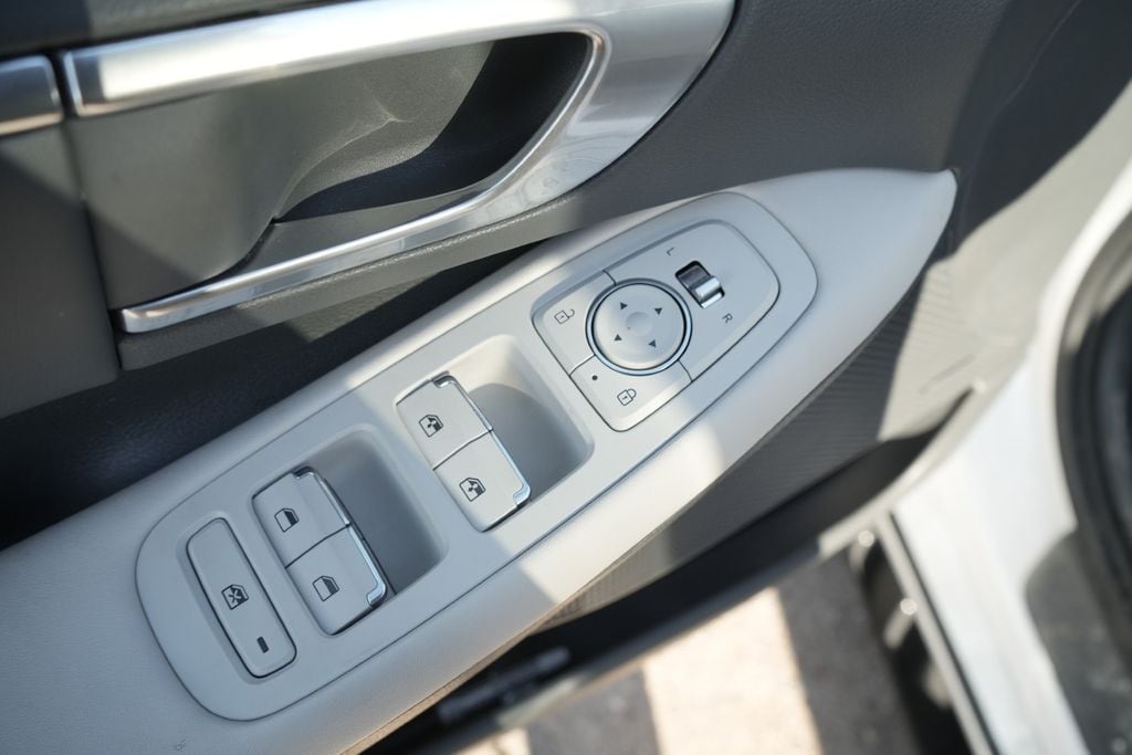 2023 HYUNDAI SONATA - Image 21