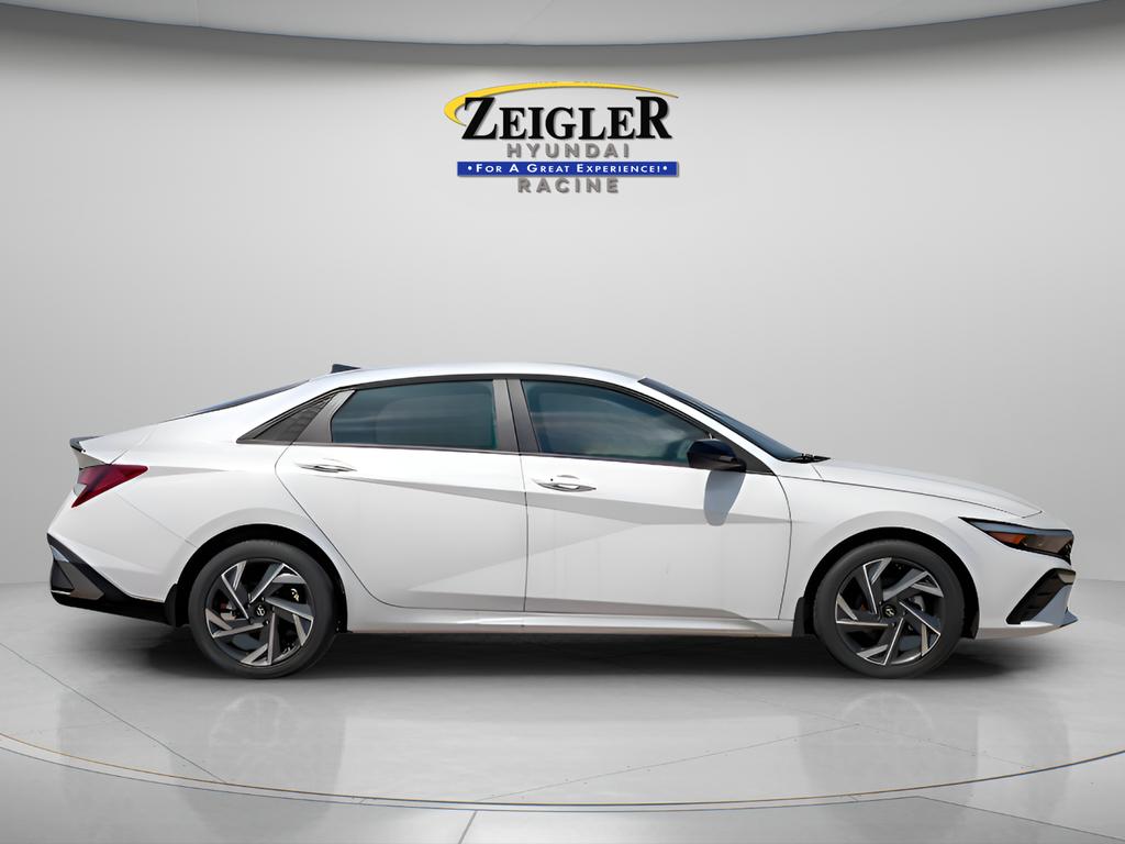 2025 Hyundai Elantra SEL - Photo 8