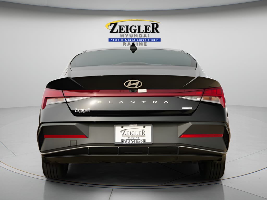 2025 Hyundai Elantra Blue - Photo 7