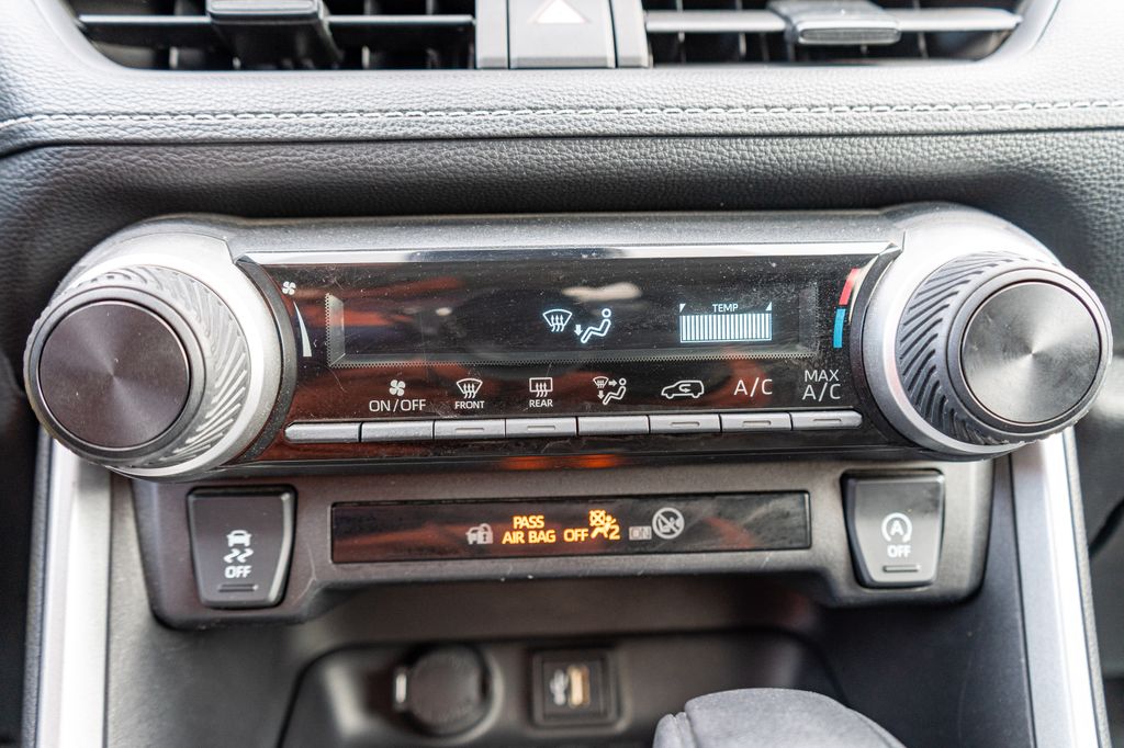 2024 TOYOTA RAV4 - Image 32