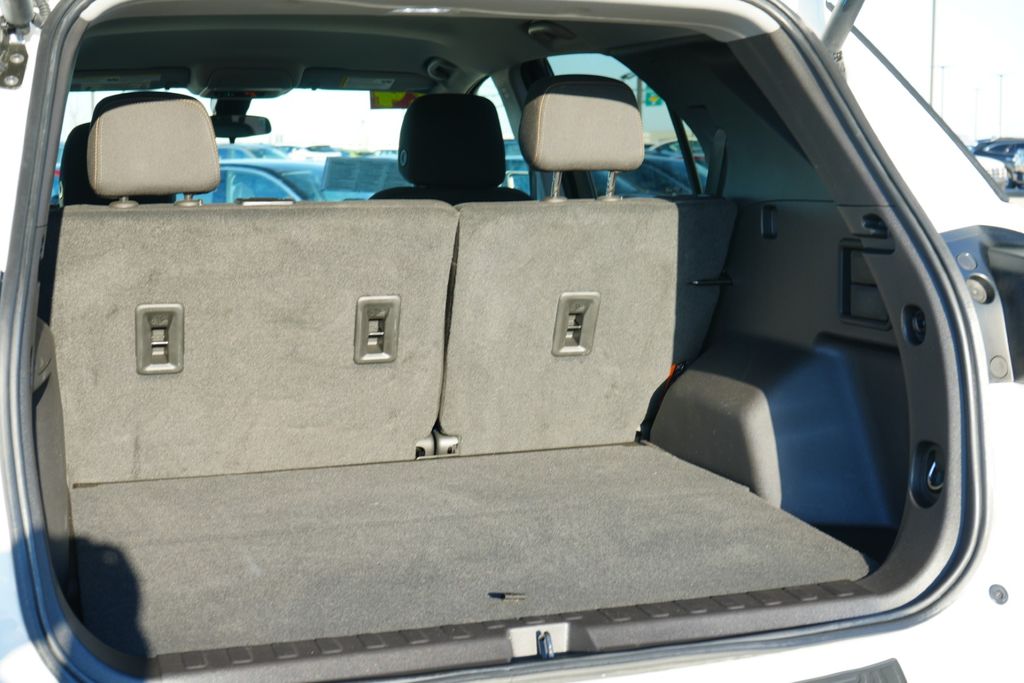 2024 CHEVROLET EQUINOX - Image 11