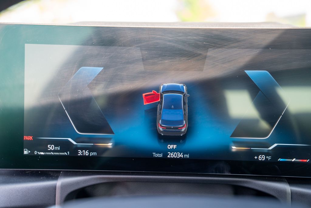 2023 BMW 330I - Image 23