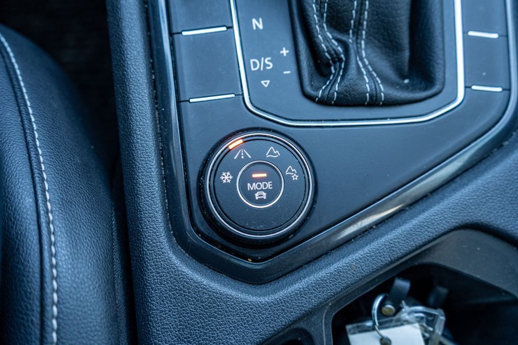 2021 VOLKSWAGEN TIGUAN - Image 29