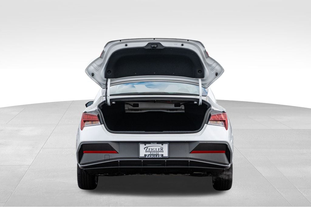2025 HYUNDAI ELANTRA - Image 10