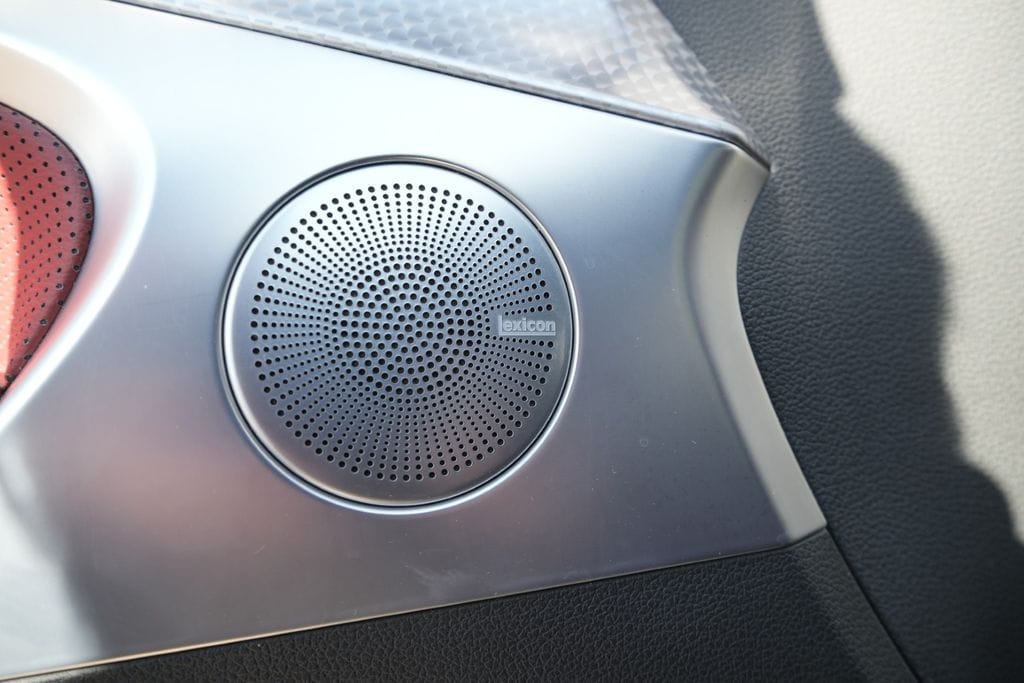 2023 GENESIS G70 - Image 25