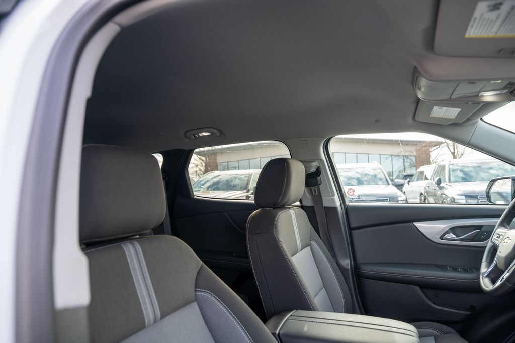 2025 CHEVROLET BLAZER - Image 12