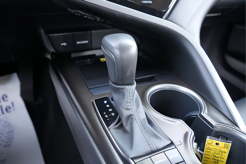 2023 Toyota Camry SE - Photo 30