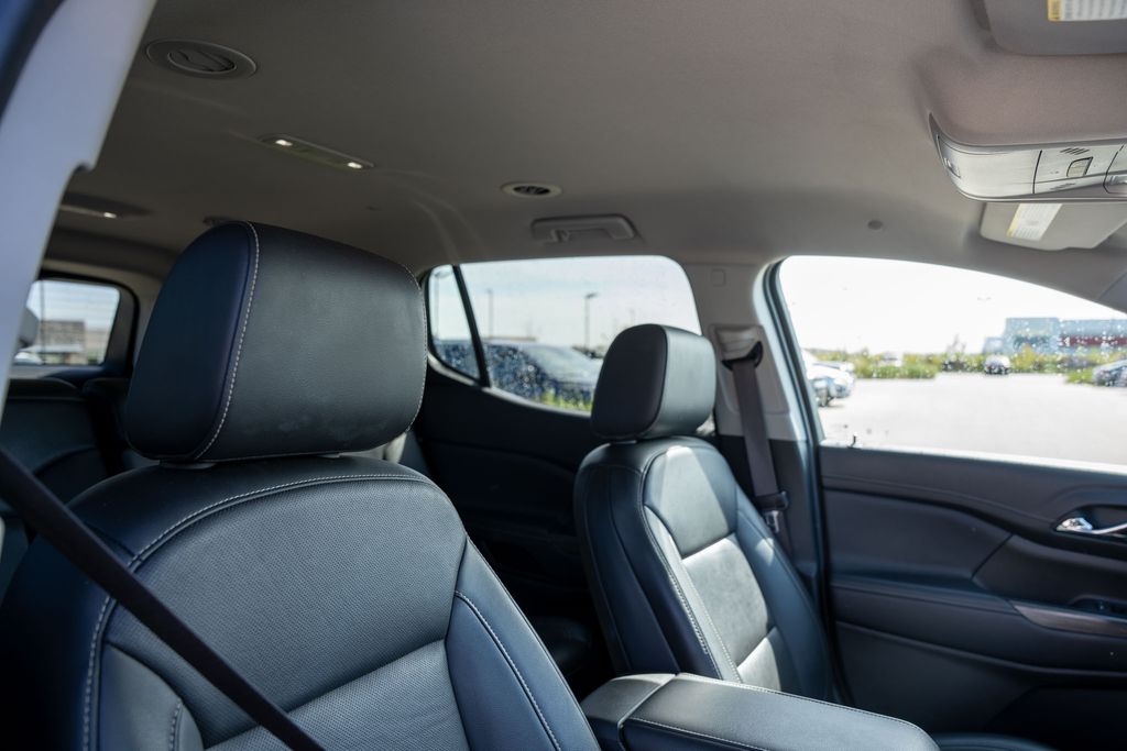 2023 GMC ACADIA - Image 13