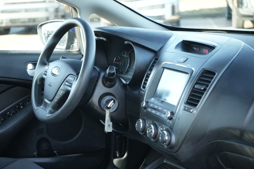 2018 KIA FORTE - Image 12