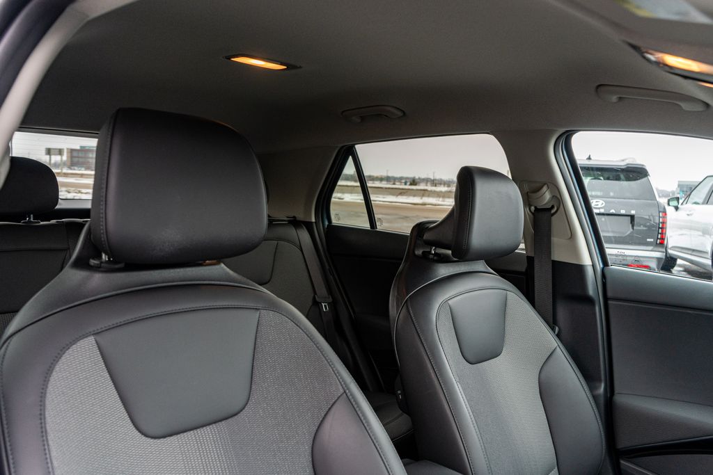 2025 KIA NIRO - Image 12