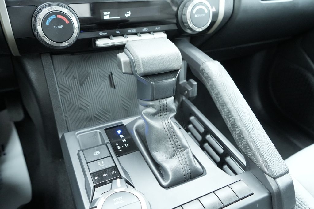 2024 TOYOTA TACOMA - Image 31