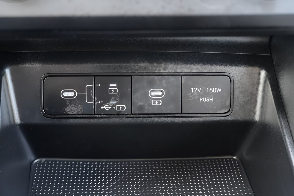 2025 Hyundai Tucson SE - Photo 31