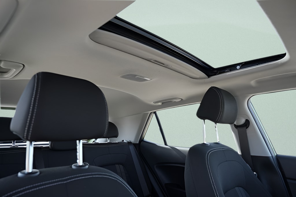 2023 Hyundai Venue SEL - Photo 13