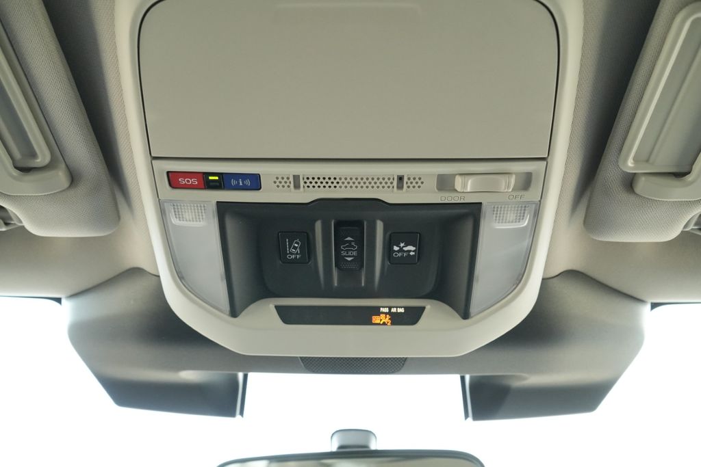2023 SUBARU FORESTER - Image 18