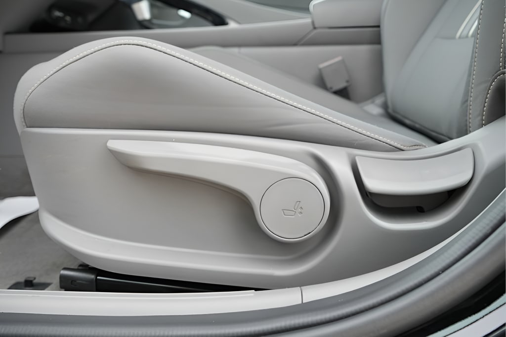 2025 Hyundai Elantra Blue - Photo 22