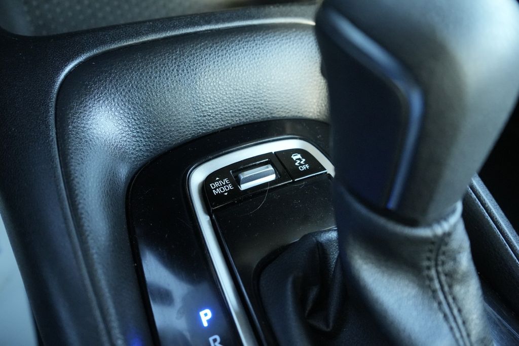 2024 TOYOTA COROLLA - Image 31