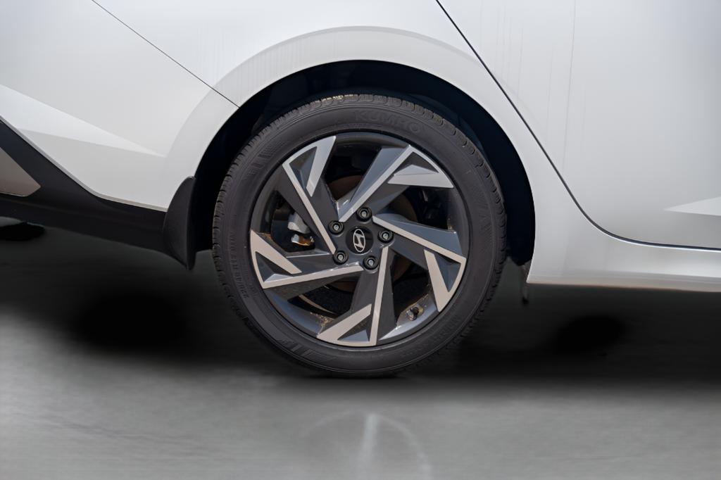 2025 Hyundai Elantra SEL - Photo 10