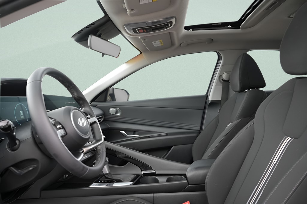 2024 Hyundai Elantra SEL - Photo 23