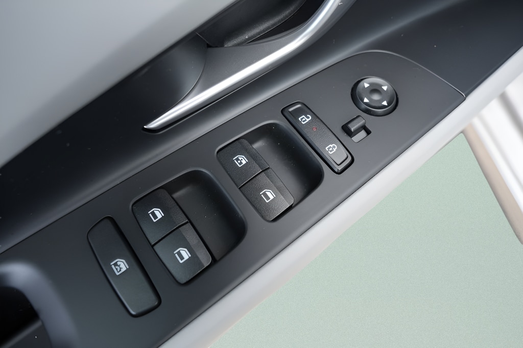 2026 Hyundai Elantra Limited - Photo 20
