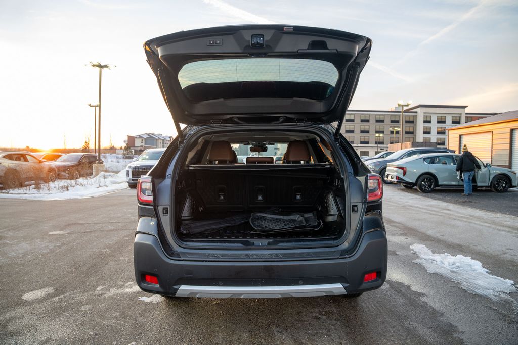 2025 SUBARU OUTBACK - Image 10