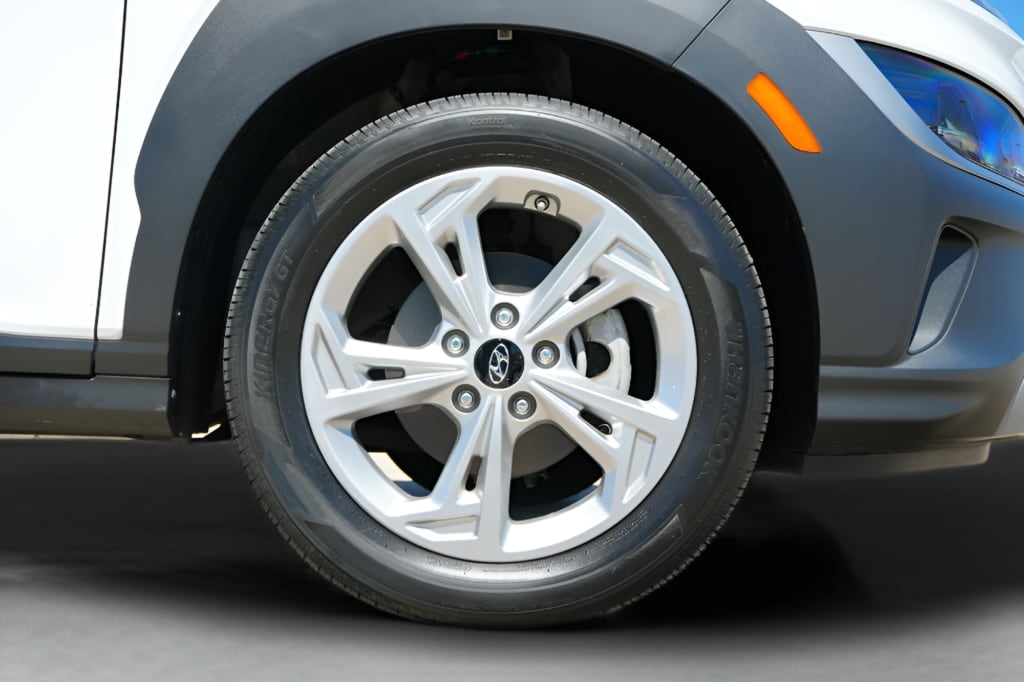 2023 Hyundai Kona SEL - Photo 9