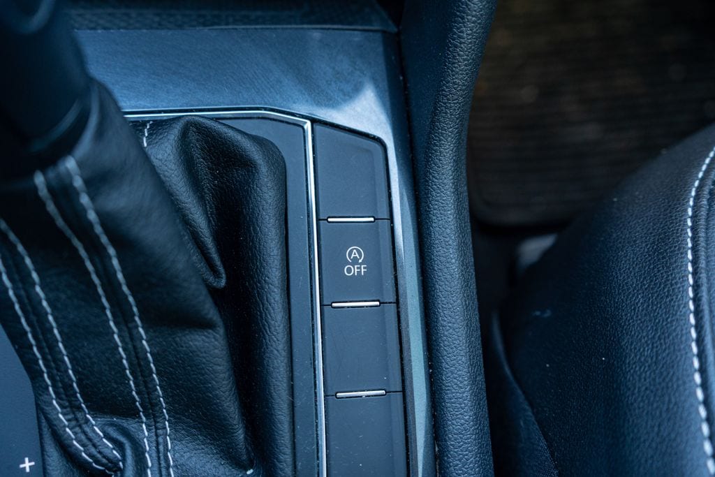 2021 VOLKSWAGEN TIGUAN - Image 30