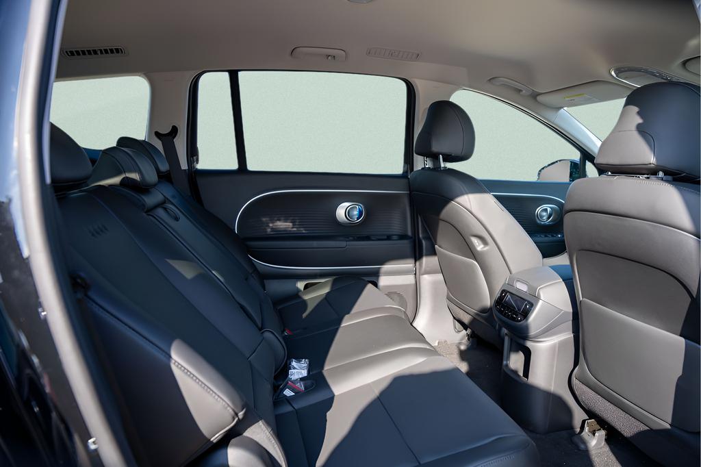 2026 Hyundai IONIQ 9 SEL - Photo 15