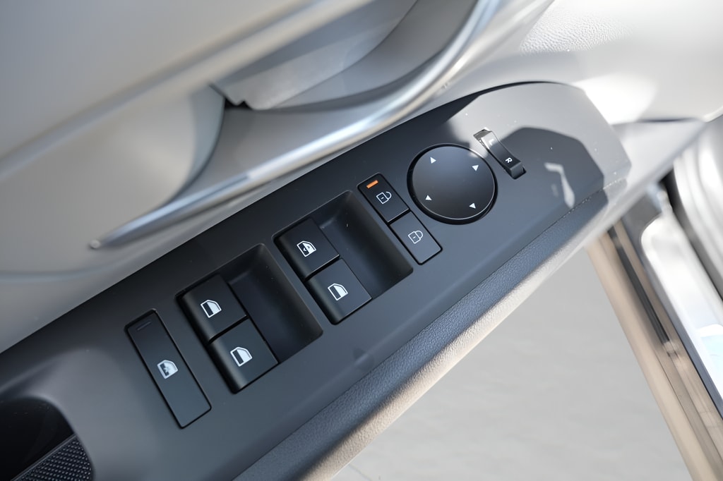 2025 Hyundai Tucson SE - Photo 20