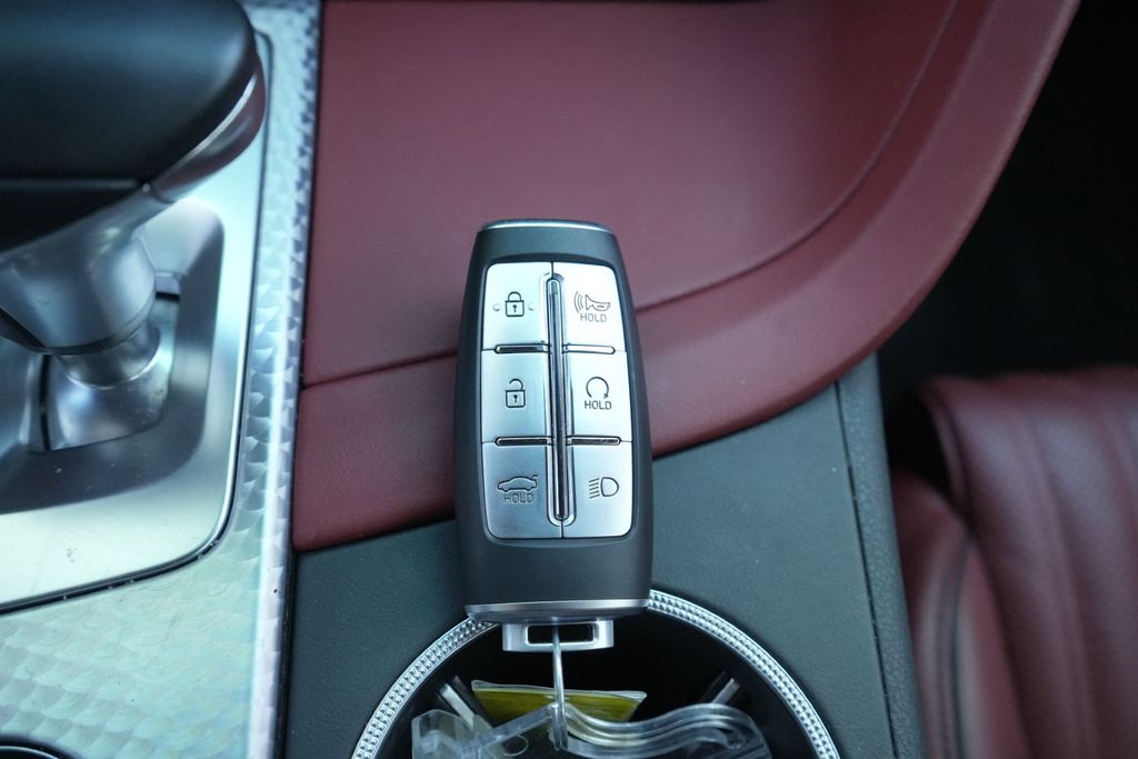 2023 GENESIS G70 - Image 42