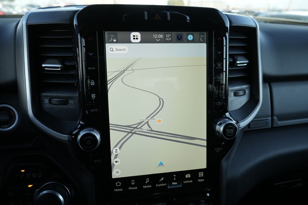 2023 RAM 1500 - Image 37