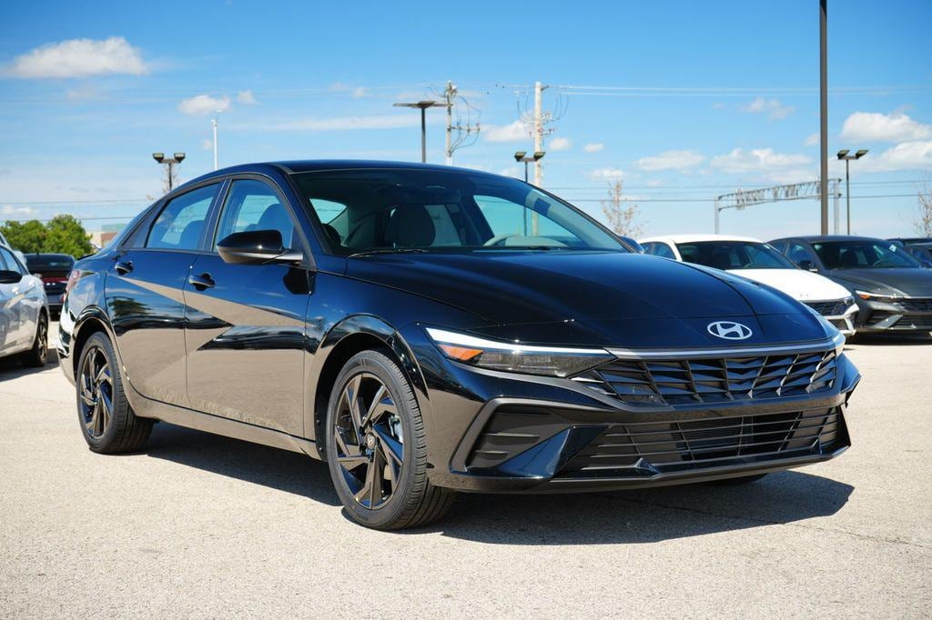 New 2026 Hyundai Elantra SEL Sport Sedan