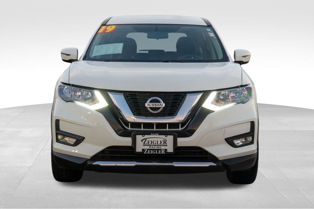 2019 NISSAN ROGUE - Image 2
