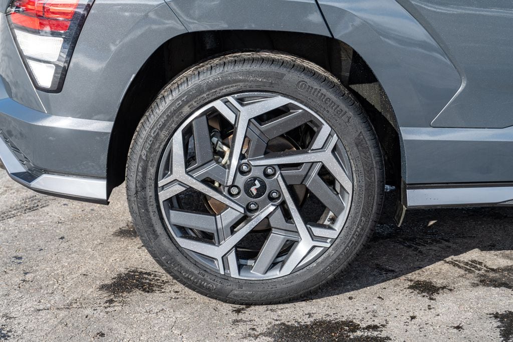 2024 HYUNDAI KONA - Image 9