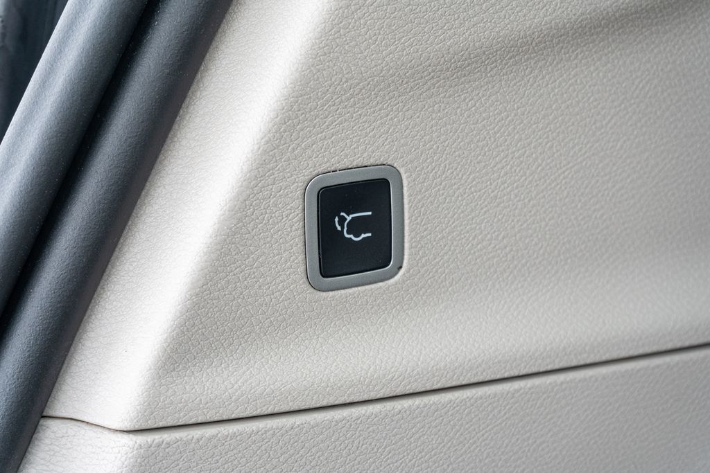 2023 CHRYSLER PACIFICA - Image 14