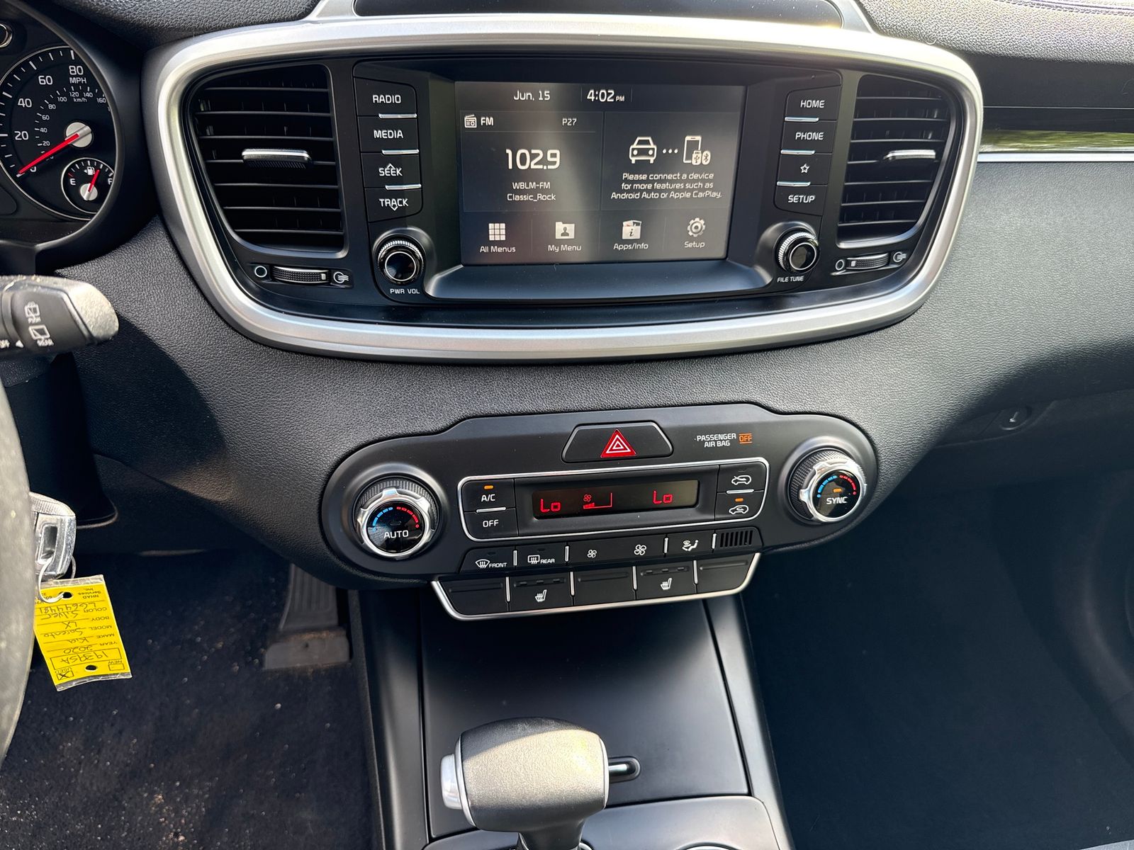 2020 Kia Sorento LX - Photo 17