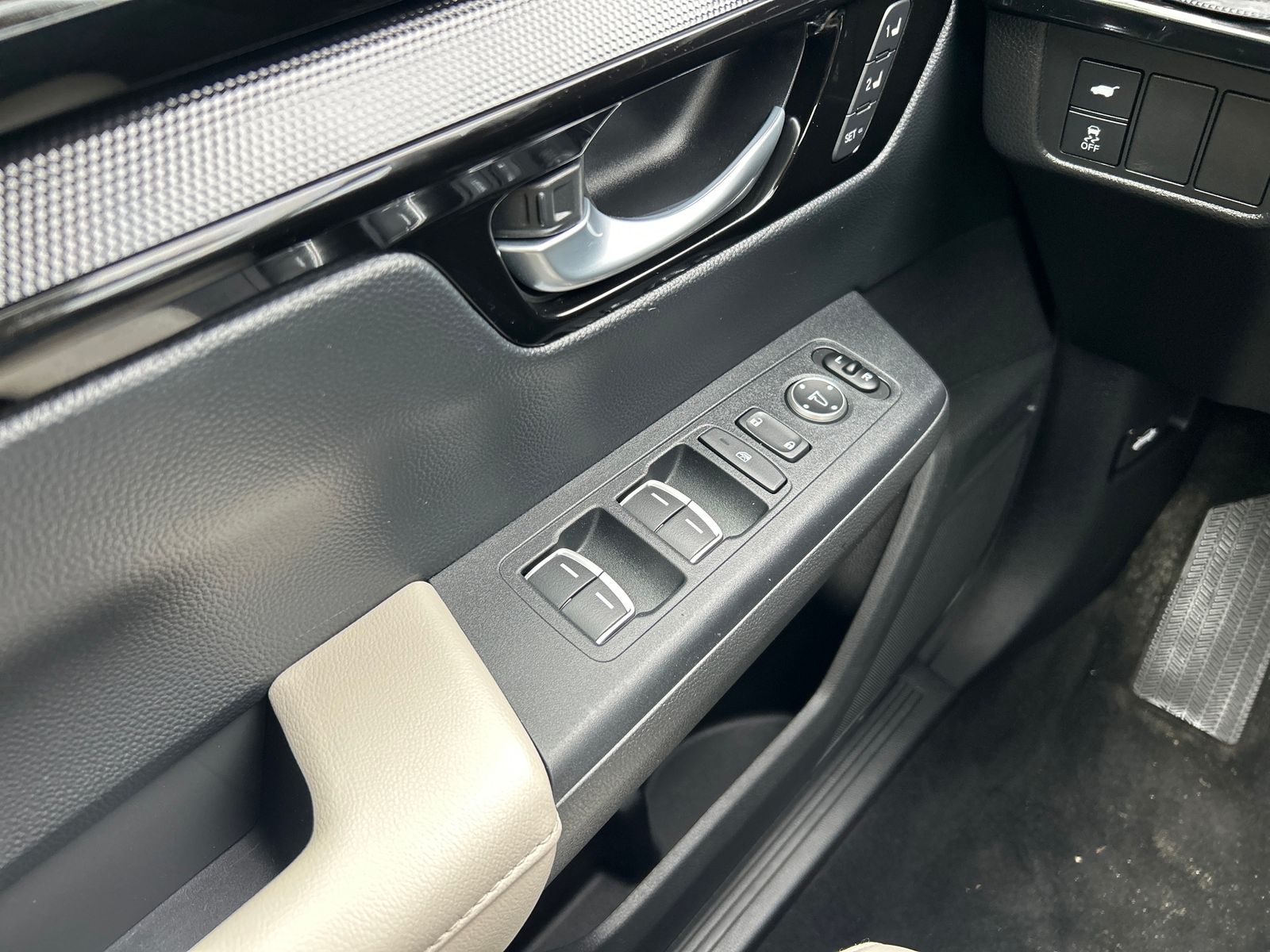 2023 Honda CR-V EX-L - Photo 11
