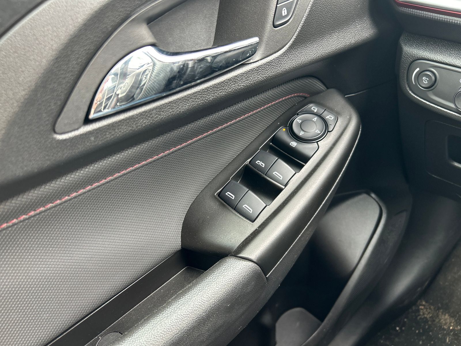 2023 Chevrolet TrailBlazer RS - Photo 11