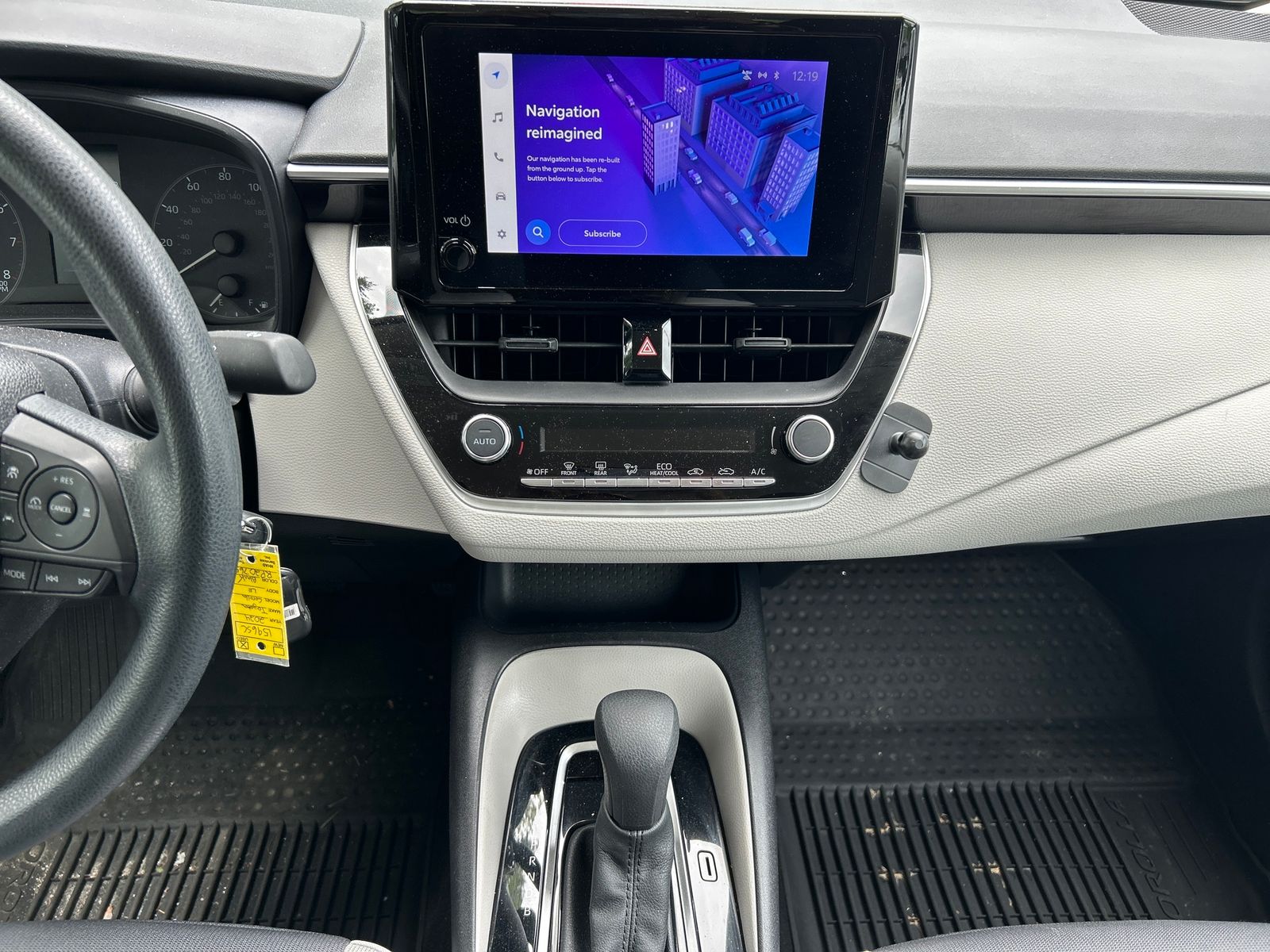 2024 Toyota Corolla LE - Photo 19