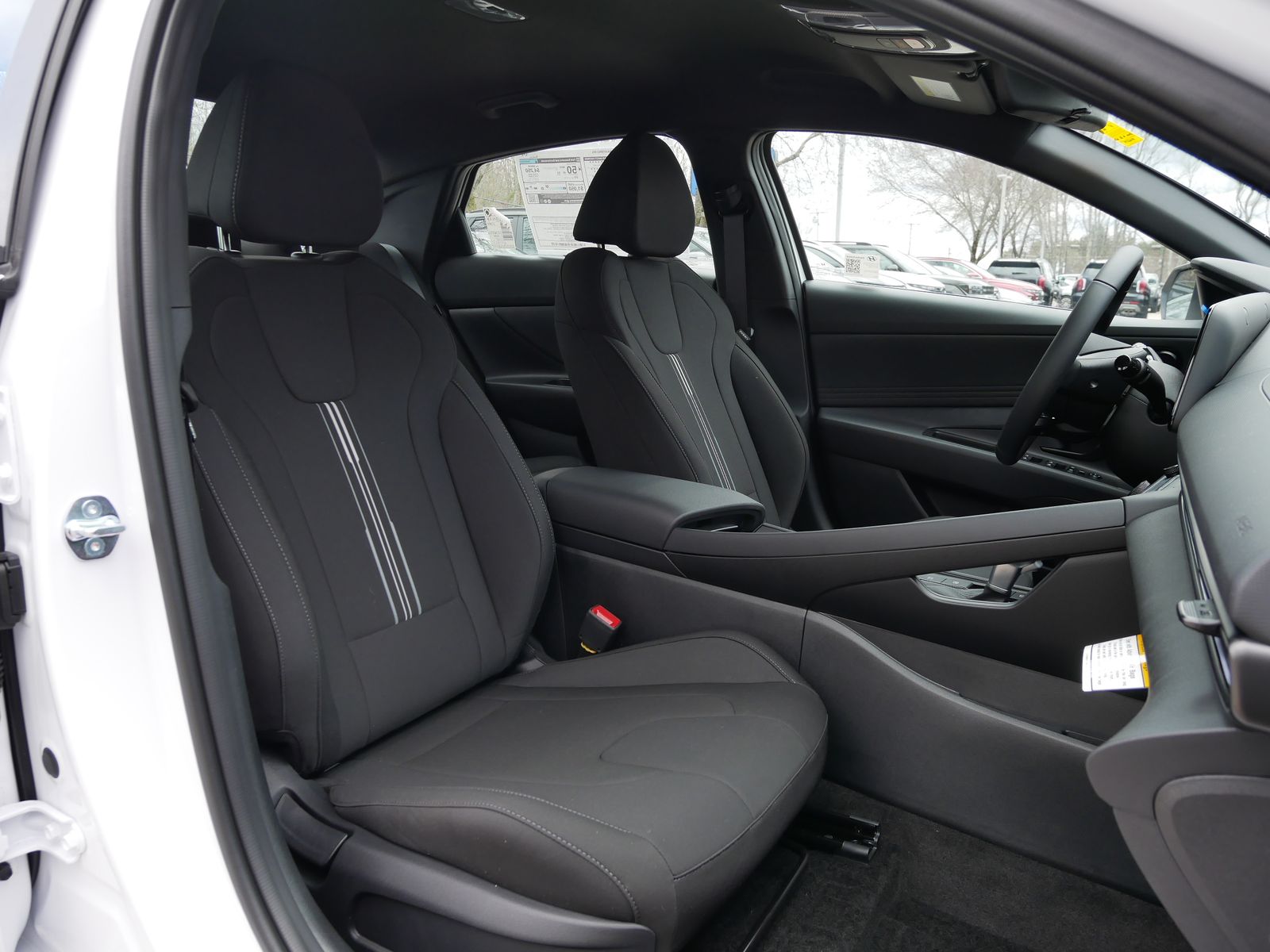 2025 Hyundai Elantra Blue - Photo 12
