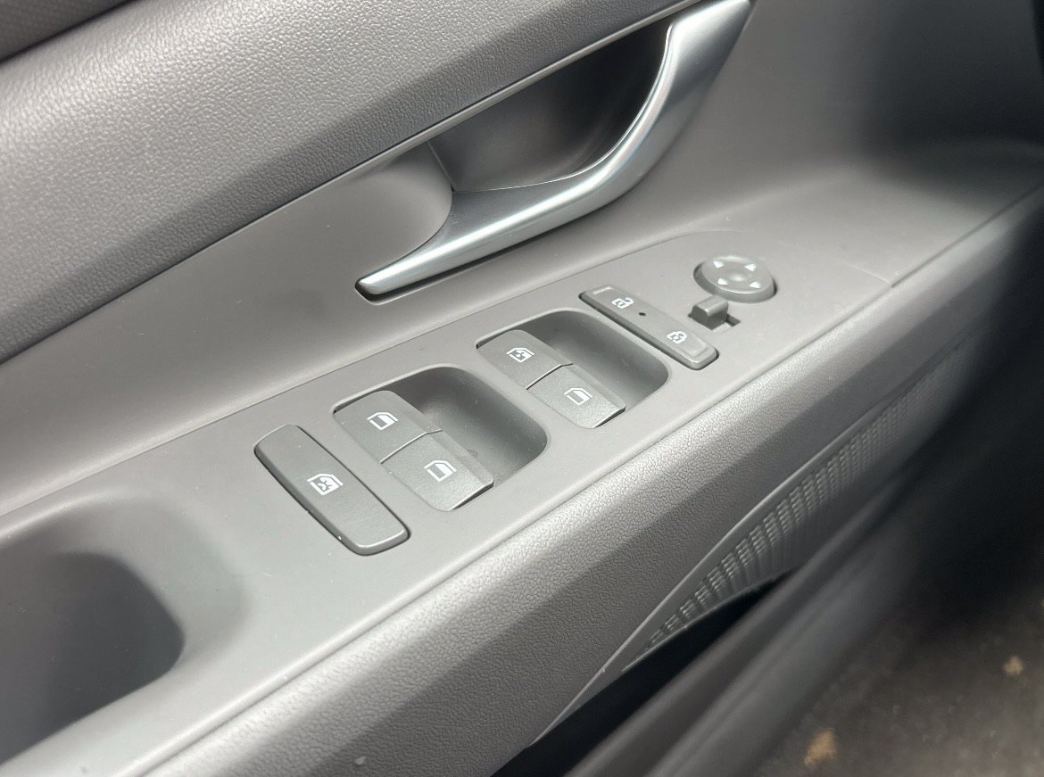 2025 Hyundai Elantra SEL - Photo 10