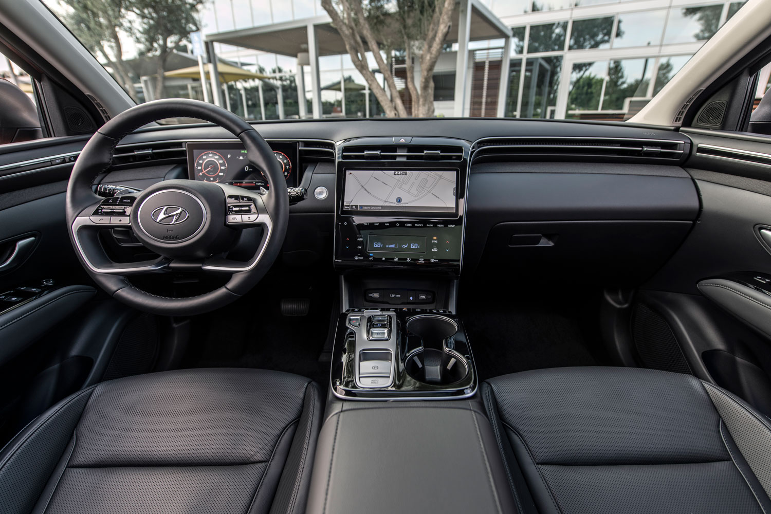 2023 Hyundai Tucson interior