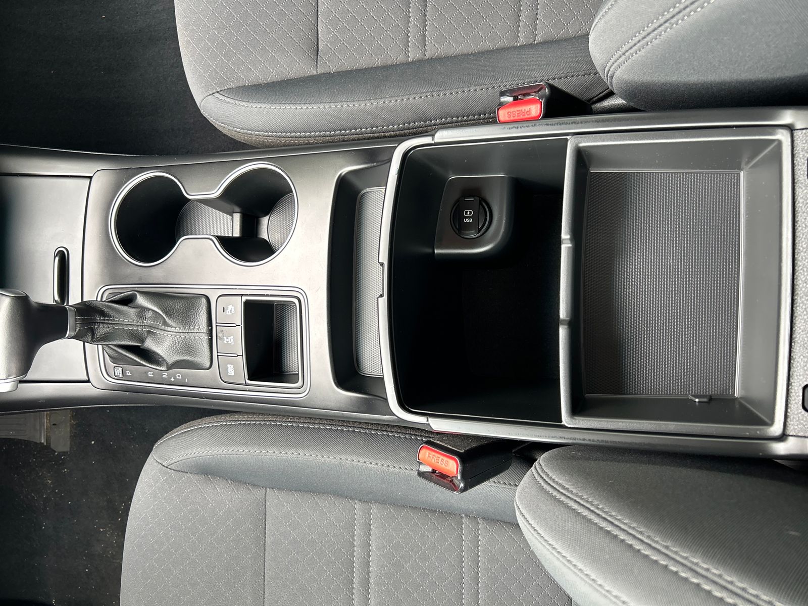2020 Kia Sorento LX - Photo 19