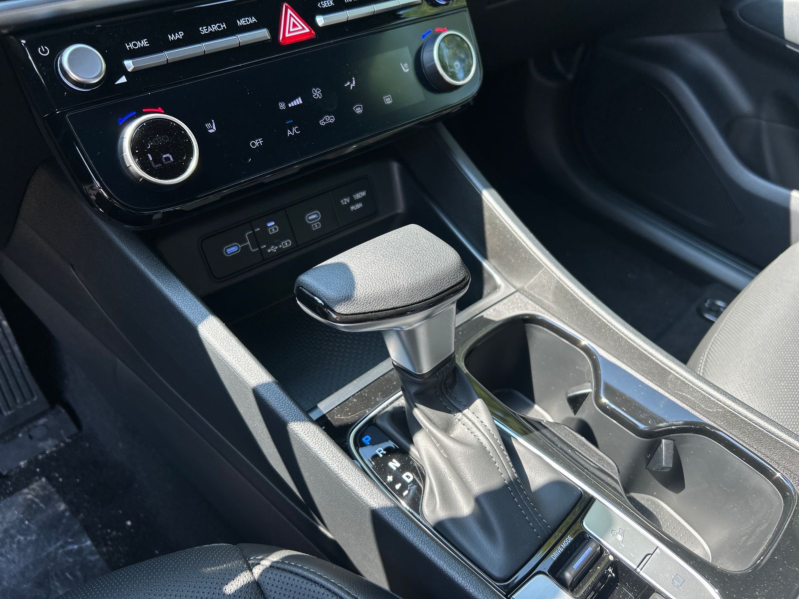 2026 Hyundai Santa Cruz SEL - Photo 14
