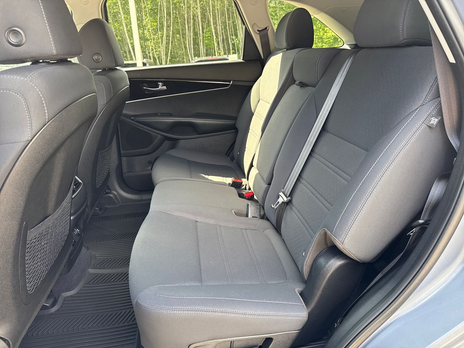 2020 Kia Sorento LX - Photo 21