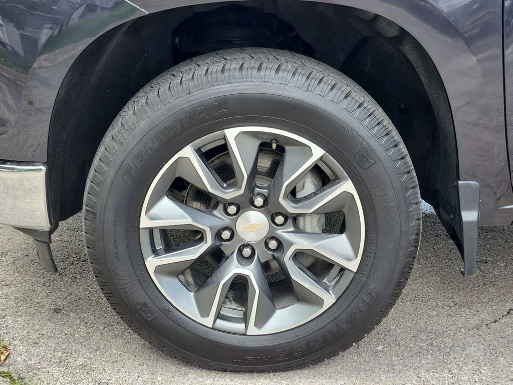 2023 Chevrolet Silverado 1500 LT - Photo 24