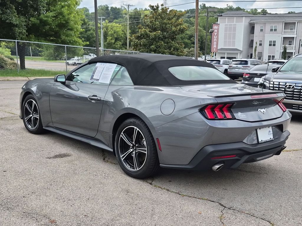 2025 Ford Mustang EcoBoost - Photo 8
