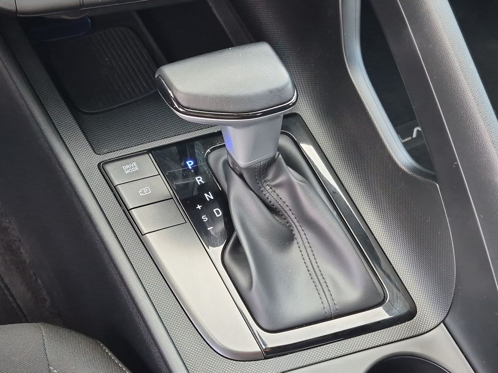 2025 Hyundai Elantra SEL - Photo 12