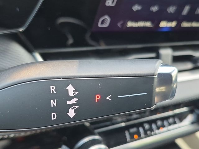 2025 Chevrolet Equinox LT - Photo 12