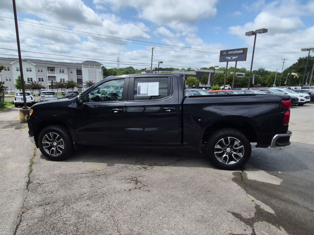 2023 Chevrolet Silverado 1500 LT - Photo 9