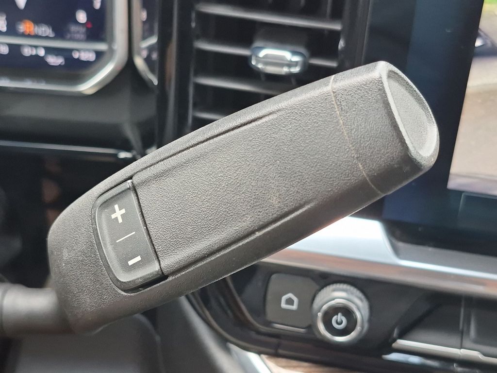 2023 Chevrolet Silverado 1500 LT - Photo 12